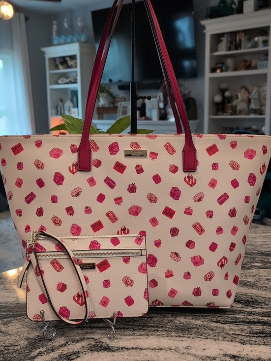 kate spade Handbags - kate spade Shore Street Margareta Tote & Matching Wristlet